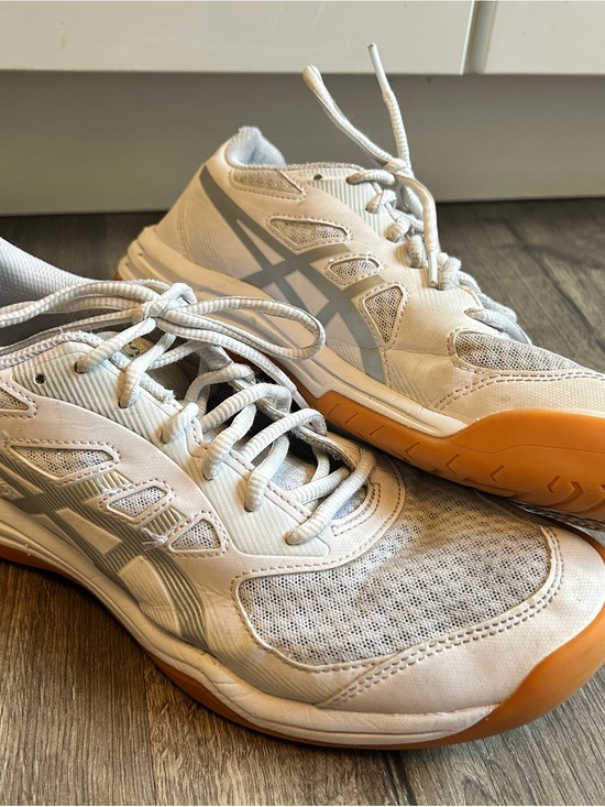 Aasics Other - Aasics Upcourt Indoor Court Volleyball Shoes- White with Gum Outsole